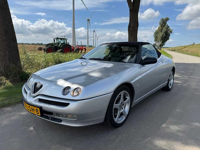 Alfa romeo spider 2.0-16v t.spark lage km stand 09-lsh-8 - afbeelding 34 van  45
