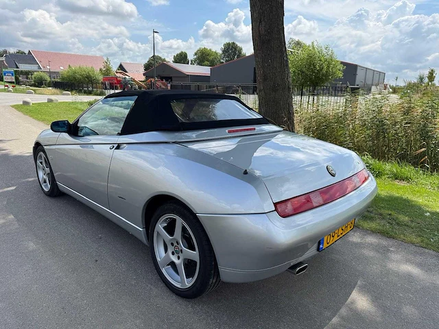 Alfa romeo spider 2.0-16v t.spark lage km stand 09-lsh-8 - afbeelding 43 van  45