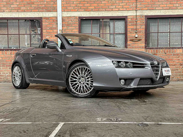 Alfa romeo spider 2.4 jtdm 200pk 2007 - afbeelding 34 van  36