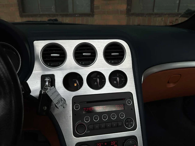 Alfa romeo spider 2.4 jtdm 200pk 2007 - afbeelding 20 van  36