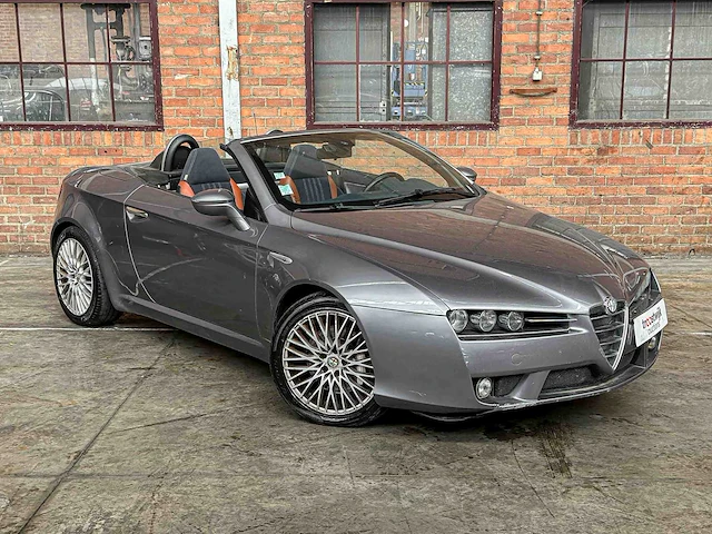 Alfa romeo spider 2.4 jtdm 200pk 2007 - afbeelding 35 van  36