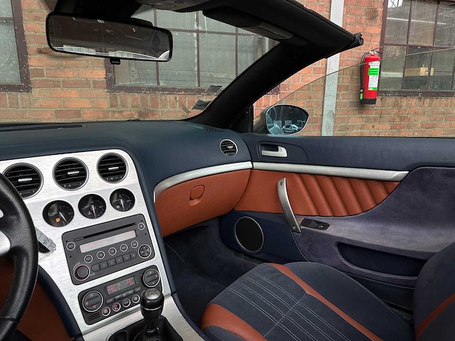 Alfa romeo spider 2.4 jtdm 200pk 2007 - afbeelding 11 van  36