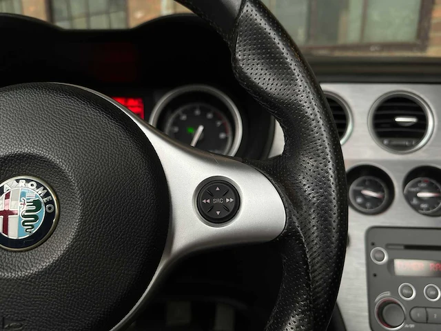 Alfa romeo spider tbi 1.8 200pk 2010 - afbeelding 15 van  37
