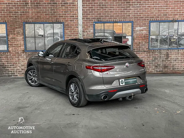 Alfa romeo stelvio 2.0 t awd super 200pk 2018 -orig nl-, sr-834-l - afbeelding 16 van  71
