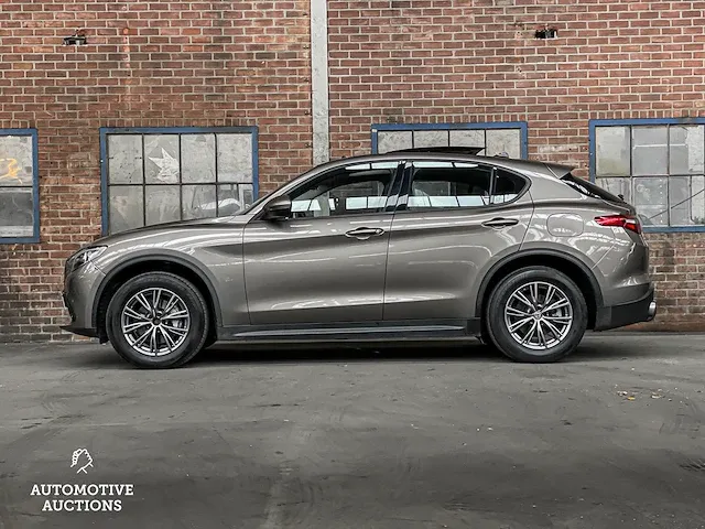 Alfa romeo stelvio 2.0 t awd super 200pk 2018 -orig nl-, sr-834-l - afbeelding 19 van  71