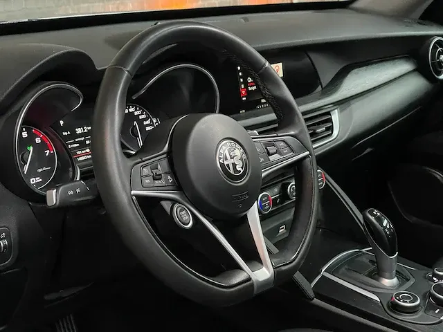 Alfa romeo stelvio 2.0 t awd super 200pk 2018 -orig nl-, sr-834-l - afbeelding 24 van  71