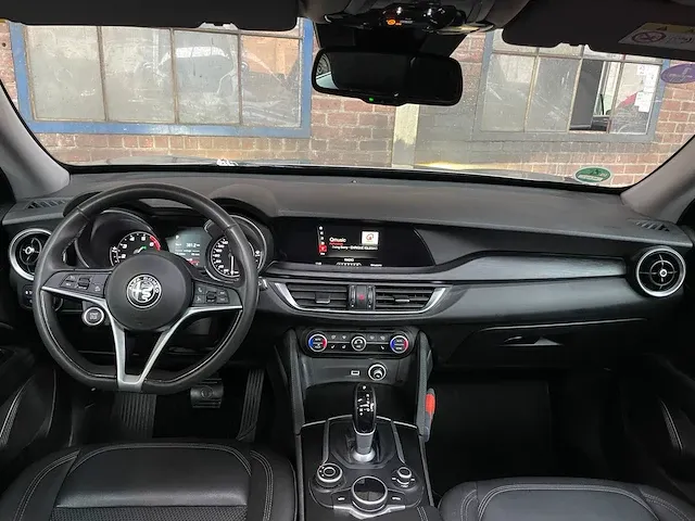 Alfa romeo stelvio 2.0 t awd super 200pk 2018 -orig nl-, sr-834-l - afbeelding 25 van  71