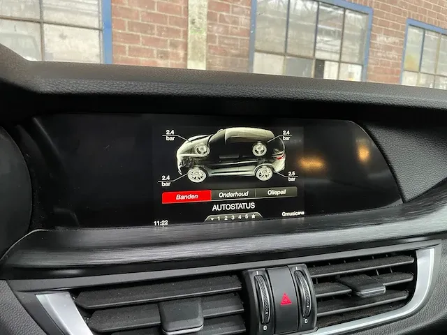 Alfa romeo stelvio 2.0 t awd super 200pk 2018 -orig nl-, sr-834-l - afbeelding 37 van  71