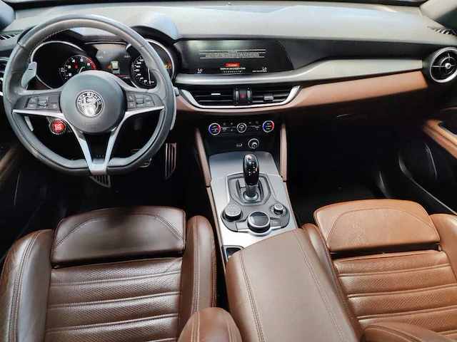 Alfa romeo stelvio 2.0 t awd super automaat; rn-995-g - afbeelding 21 van  22