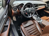 Alfa romeo stelvio 2.0 t awd super automaat; rn-995-g - afbeelding 20 van  22