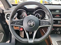 Alfa romeo stelvio 2.0 t awd super automaat; rn-995-g - afbeelding 2 van  22