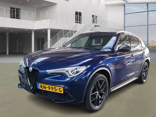 Alfa romeo stelvio 2.0 t awd super automaat; rn-995-g - afbeelding 1 van  22