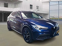 Alfa romeo stelvio 2.0 t awd super automaat; rn-995-g - afbeelding 17 van  22