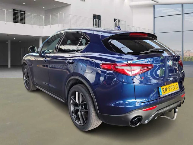 Alfa romeo stelvio 2.0 t awd super automaat; rn-995-g - afbeelding 18 van  22