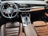 Alfa romeo stelvio 2.0 t awd super automaat; rn-995-g - afbeelding 21 van  22