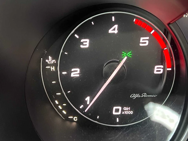 Alfa romeo stelvio 2.2 jtd awd veloce 209pk 2020, j-329-xh - afbeelding 22 van  51