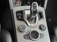 Alfa romeo stelvio 2.2 jtd awd veloce 209pk 2020, j-329-xh - afbeelding 29 van  51