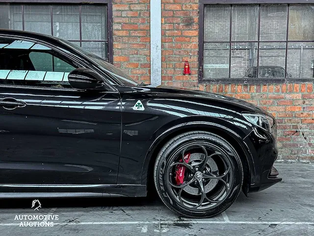 Alfa romeo stelvio quadrifoglio 2.9 v6 -ferrari engine- awd 510pk 2018, l-684-lg - afbeelding 8 van  61