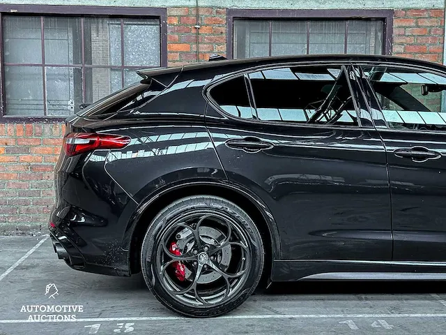 Alfa romeo stelvio quadrifoglio 2.9 v6 -ferrari engine- awd 510pk 2018, l-684-lg - afbeelding 9 van  61