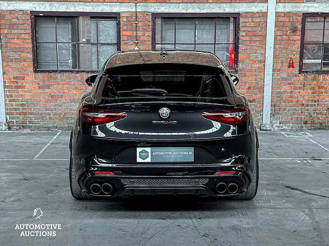 Alfa romeo stelvio quadrifoglio 2.9 v6 -ferrari engine- awd 510pk 2018, l-684-lg - afbeelding 17 van  61