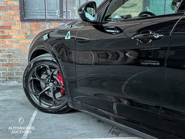 Alfa romeo stelvio quadrifoglio 2.9 v6 -ferrari engine- awd 510pk 2018, l-684-lg - afbeelding 21 van  61