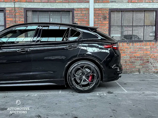 Alfa romeo stelvio quadrifoglio 2.9 v6 -ferrari engine- awd 510pk 2018, l-684-lg - afbeelding 24 van  61