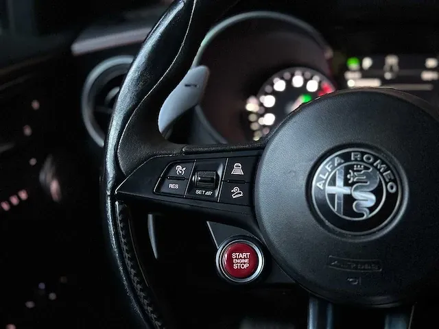 Alfa romeo stelvio quadrifoglio 2.9 v6 -ferrari engine- awd 510pk 2018, l-684-lg - afbeelding 28 van  61