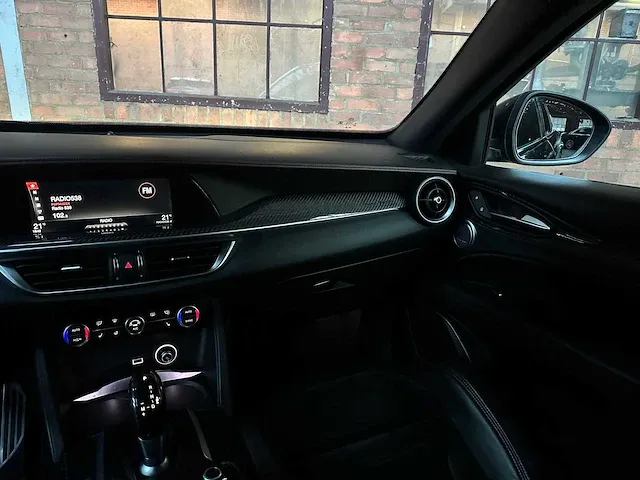 Alfa romeo stelvio quadrifoglio 2.9 v6 -ferrari engine- awd 510pk 2018, l-684-lg - afbeelding 31 van  61