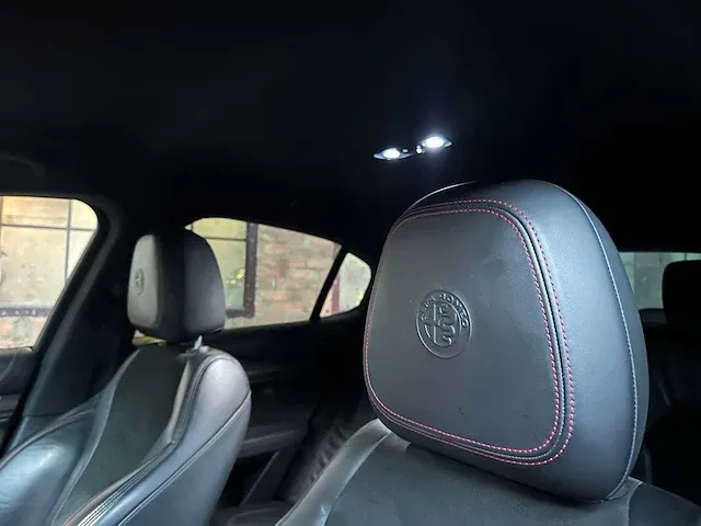 Alfa romeo stelvio quadrifoglio 2.9 v6 -ferrari engine- awd 510pk 2018, l-684-lg - afbeelding 41 van  61