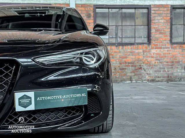 Alfa romeo stelvio quadrifoglio 2.9 v6 -ferrari engine- awd 510pk 2018, l-684-lg - afbeelding 61 van  61