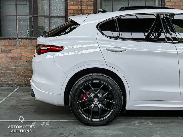 Alfa romeo stelvio veloce 2.0t awd 280pk 2020, s-517-sk - afbeelding 13 van  73
