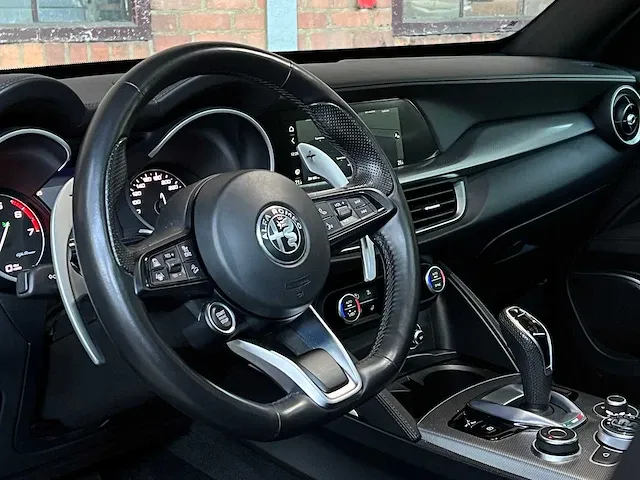 Alfa romeo stelvio veloce 2.0t awd 280pk 2020, s-517-sk - afbeelding 27 van  73