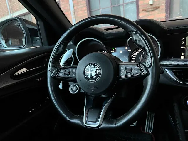 Alfa romeo stelvio veloce 2.0t awd 280pk 2020, s-517-sk - afbeelding 31 van  73
