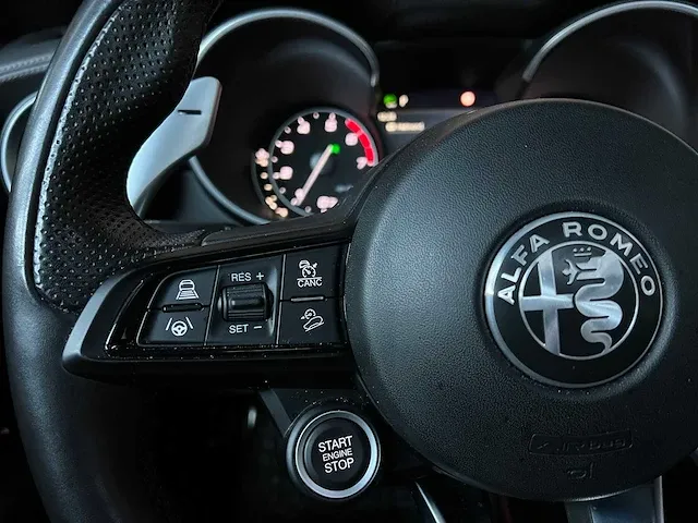 Alfa romeo stelvio veloce 2.0t awd 280pk 2020, s-517-sk - afbeelding 33 van  73