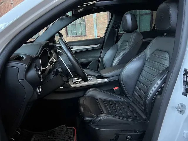 Alfa romeo stelvio veloce 2.0t awd 280pk 2020, s-517-sk - afbeelding 60 van  73