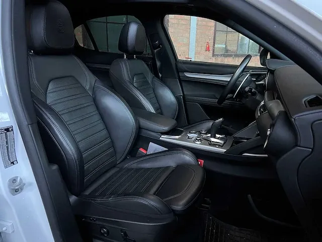 Alfa romeo stelvio veloce 2.0t awd 280pk 2020, s-517-sk - afbeelding 64 van  73