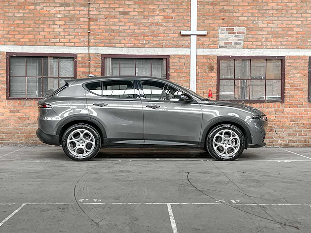 Alfa romeo tonale 1.5t hybrid sprint automaat 130pk 2022 (first-owner) - afbeelding 2 van  54