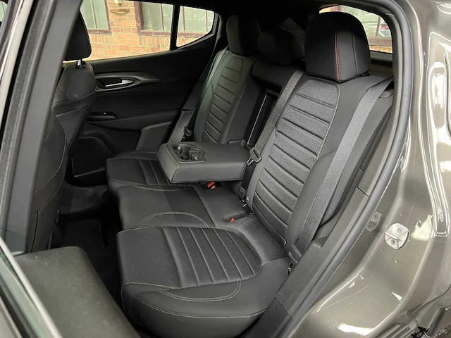 Alfa romeo tonale 1.5t hybrid sprint automaat 130pk 2022 (first-owner) - afbeelding 44 van  54