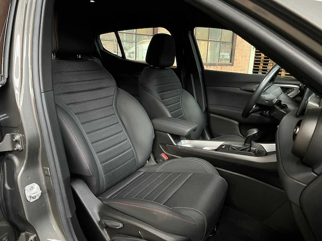 Alfa romeo tonale 1.5t hybrid sprint automaat 130pk 2022 (first-owner) - afbeelding 47 van  54