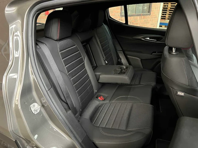 Alfa romeo tonale 1.5t hybrid sprint automaat 130pk 2022 (first-owner) - afbeelding 48 van  54