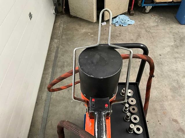 Alfra aps120 met hydraulische pomp ponsmachine - afbeelding 11 van  14