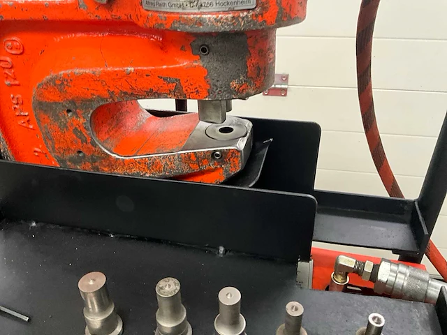 Alfra aps120 met hydraulische pomp ponsmachine - afbeelding 9 van  14