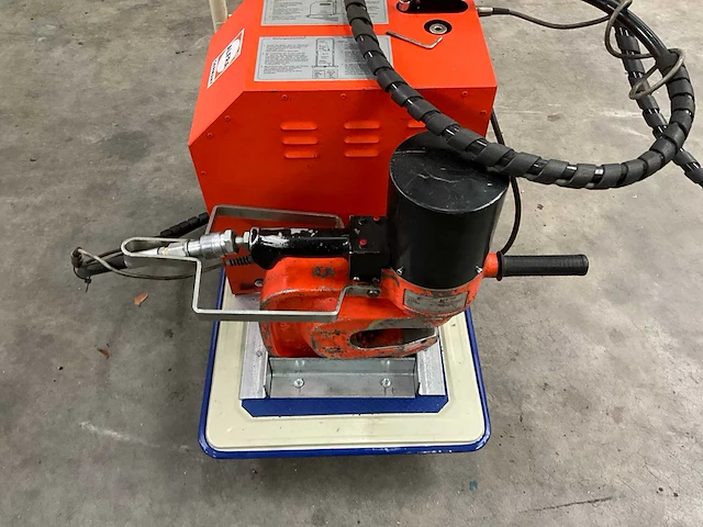 Alfra aps120 met hydraulische pomp ponsmachine - afbeelding 7 van  13