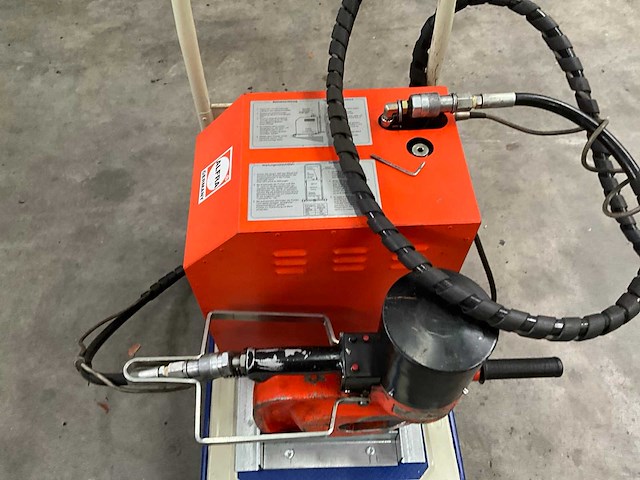 Alfra aps120 met hydraulische pomp ponsmachine - afbeelding 2 van  13