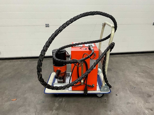 Alfra aps120 met hydraulische pomp ponsmachine - afbeelding 10 van  13