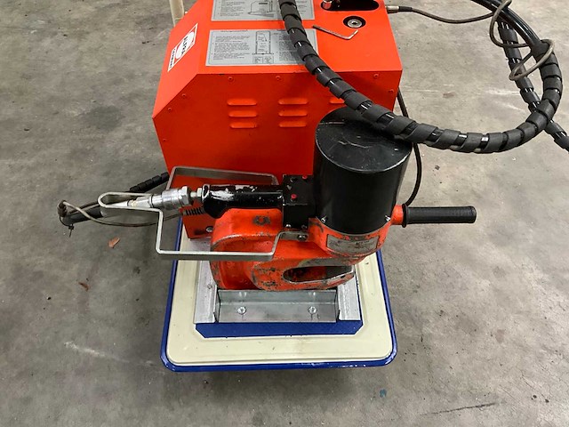 Alfra aps120 met hydraulische pomp ponsmachine - afbeelding 11 van  13
