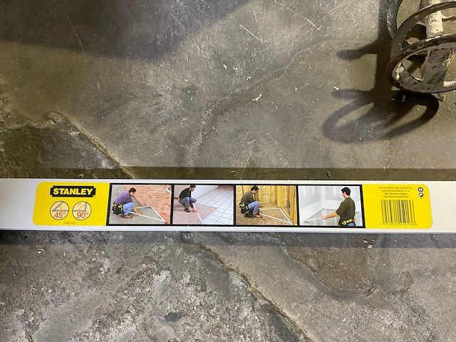 Algemeen handgereedschap: zagen, lijmklemmen, poetsmachine - afbeelding 2 van  9