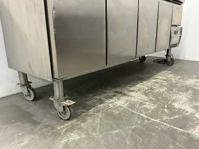 Alinox - mobiele koelwerkbank - afbeelding 4 van  7