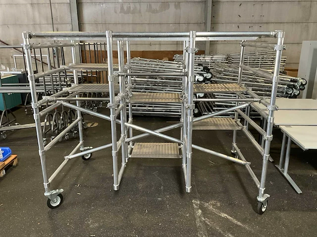 Alkona aluminium mobiel steiger kledingrek (2x) - afbeelding 1 van  8