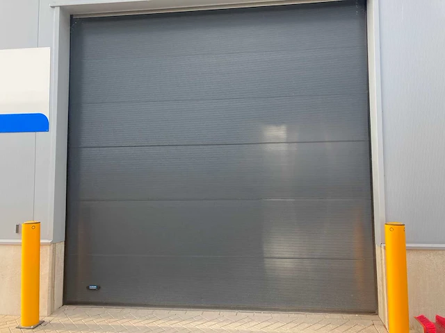 All-in - 2021 - 4x4m elektrische overheaddeur - afbeelding 1 van  5
